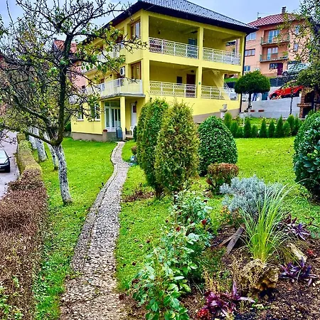 Apartman Bloom House
